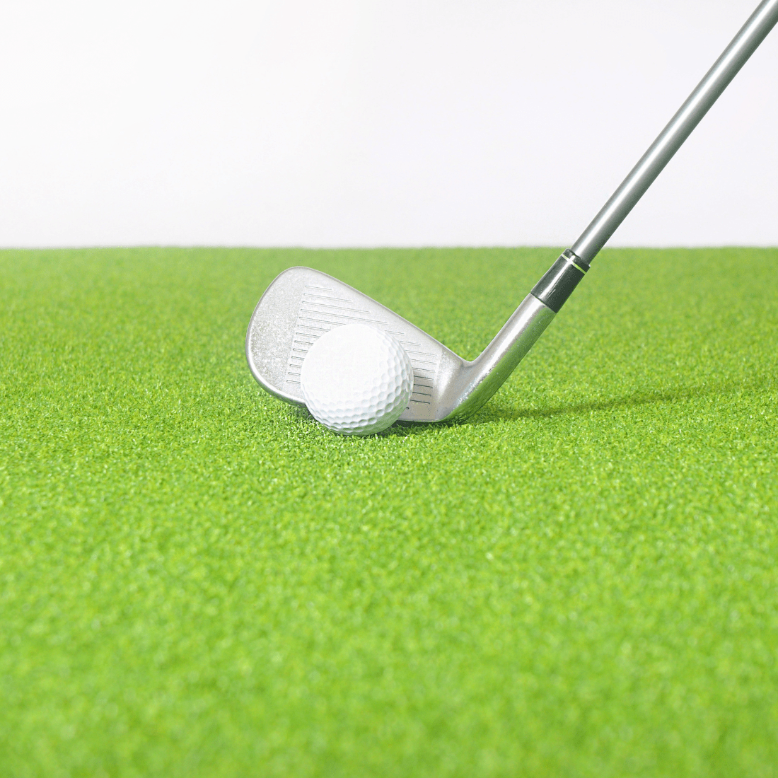 Golf Practice Mat | Shock Absorbing Golf Hitting Mat for Indoor & Outdoor Training 3